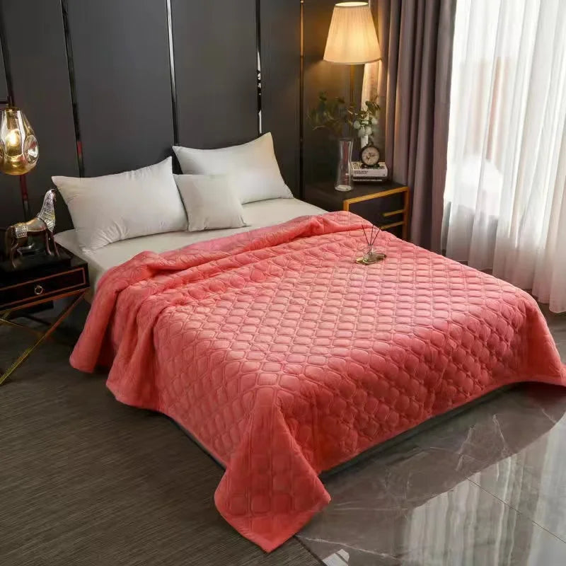 Solid Color Soft Velvet Quilted Bed Cover Blanket Short Plush Sofa Towel King Queen Size Anti-slip Bed Sheet 270x230cm Bedspread