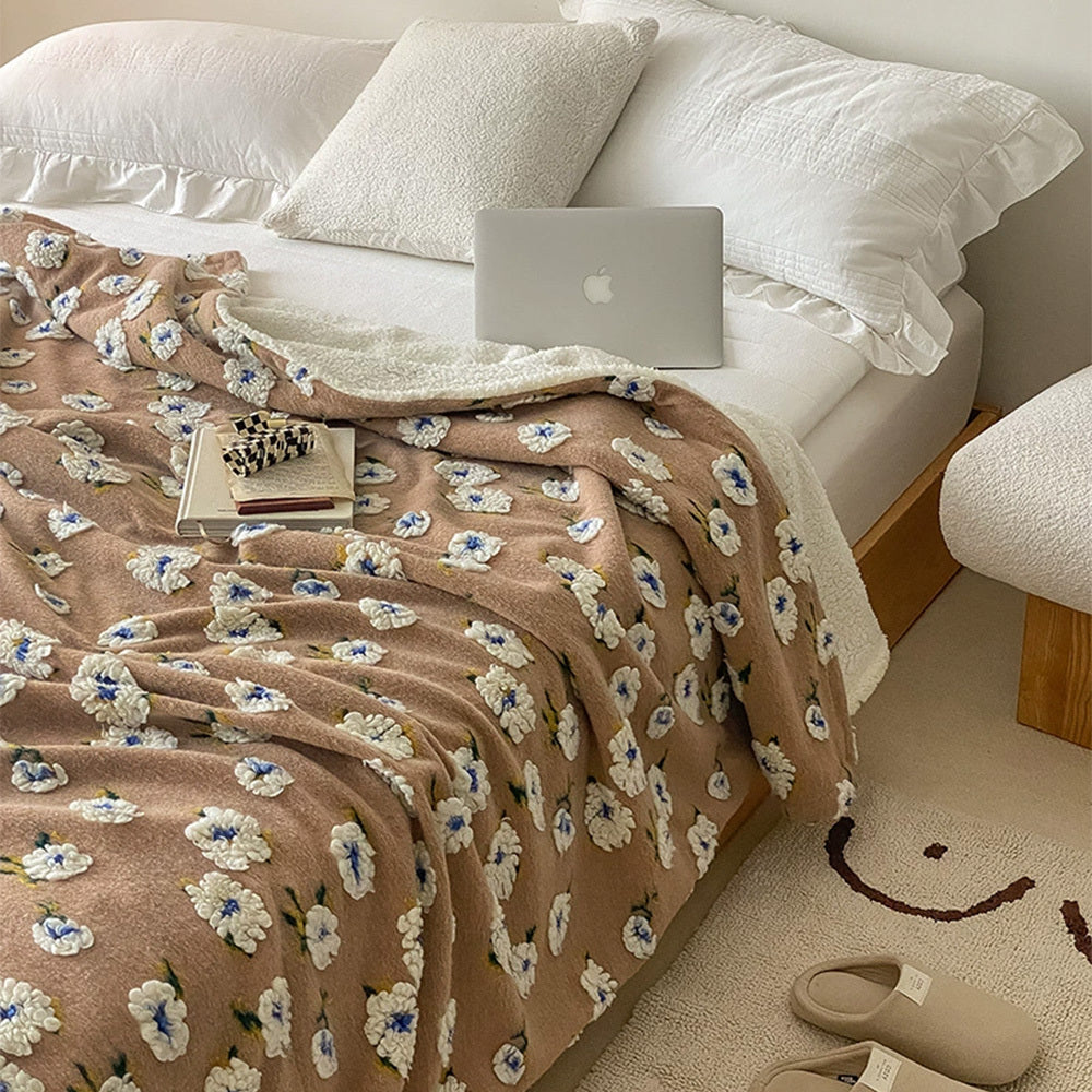 Manta de cordero jacquard coreana gruesa y cálida, manta de vellón coral para el tiempo libre, para otoño e invierno, suave y cerosa, con forma de corazón para niña, manta multifunción para el almuerzo, cómoda y con aire acondicionado.
