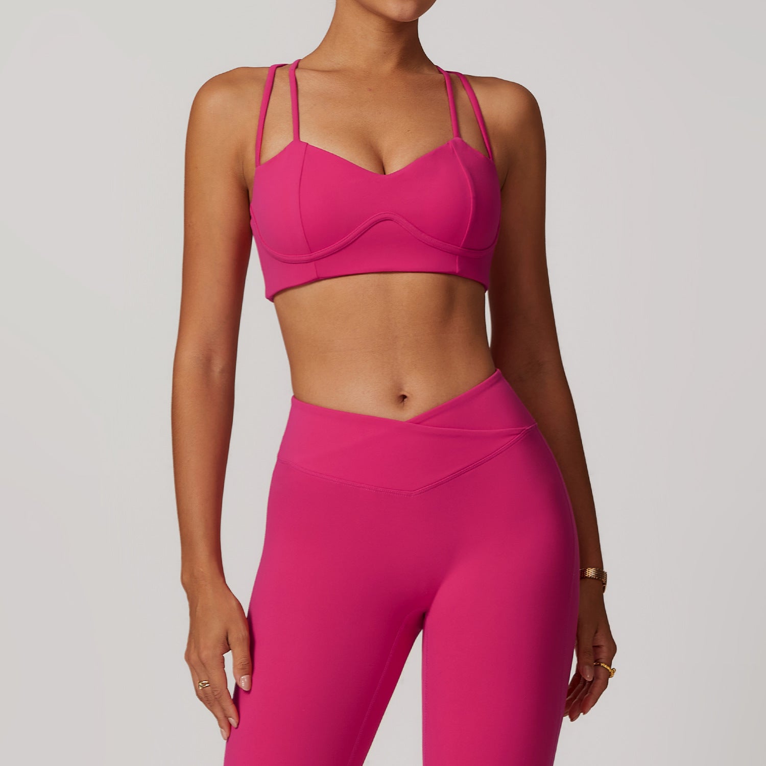 Sujetador de yoga ajustado y cepillado, ropa interior para ejercicios de espalda cruzada, ropa exterior para correr al aire libre y fitness.