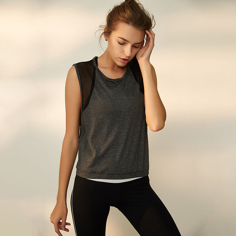 Chaleco deportivo sin mangas con costuras de malla, transpirable y absorbente de humedad para yoga.