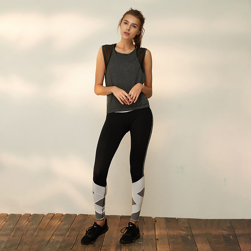 Chaleco deportivo sin mangas con costuras de malla, transpirable y absorbente de humedad para yoga.