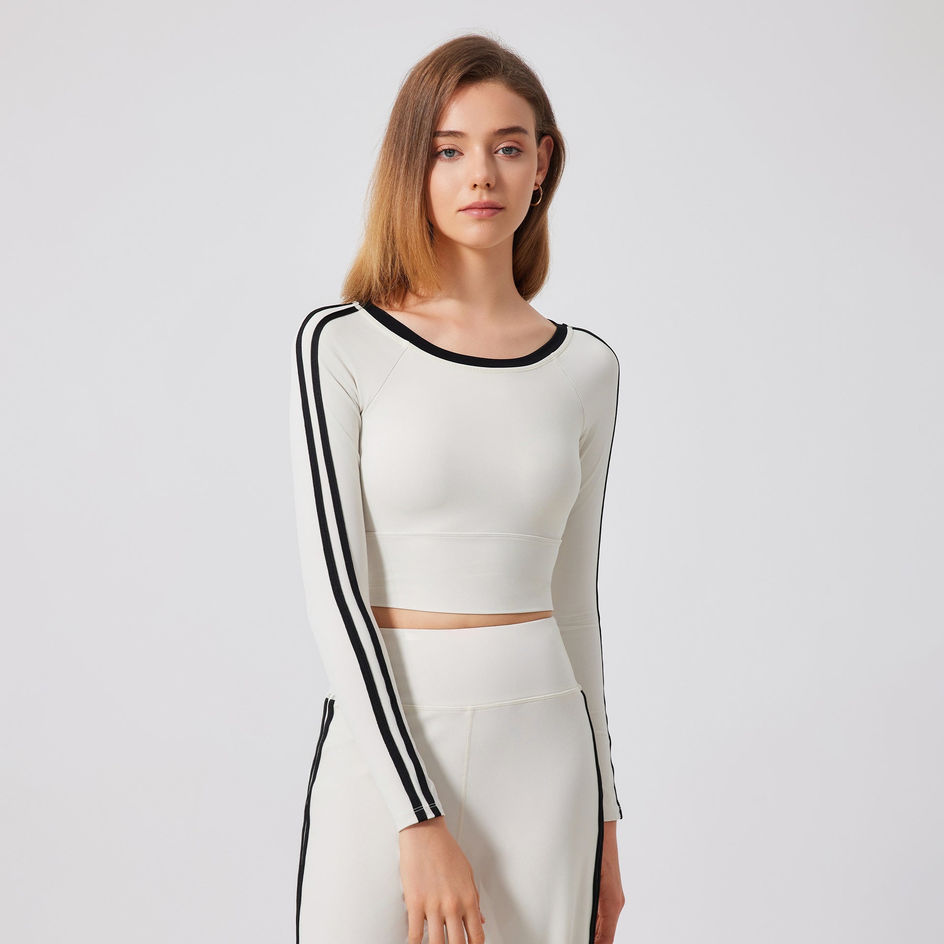 Ropa de yoga sexy de manga larga con almohadilla para el pecho, sujetador deportivo de secado rápido para correr, ropa de entrenamiento de una pieza con copa superior